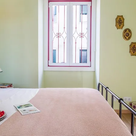 Apartament Casa Alegre, Overlooking *